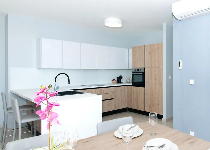 Supreme Adriatico With Sea View Apartman *